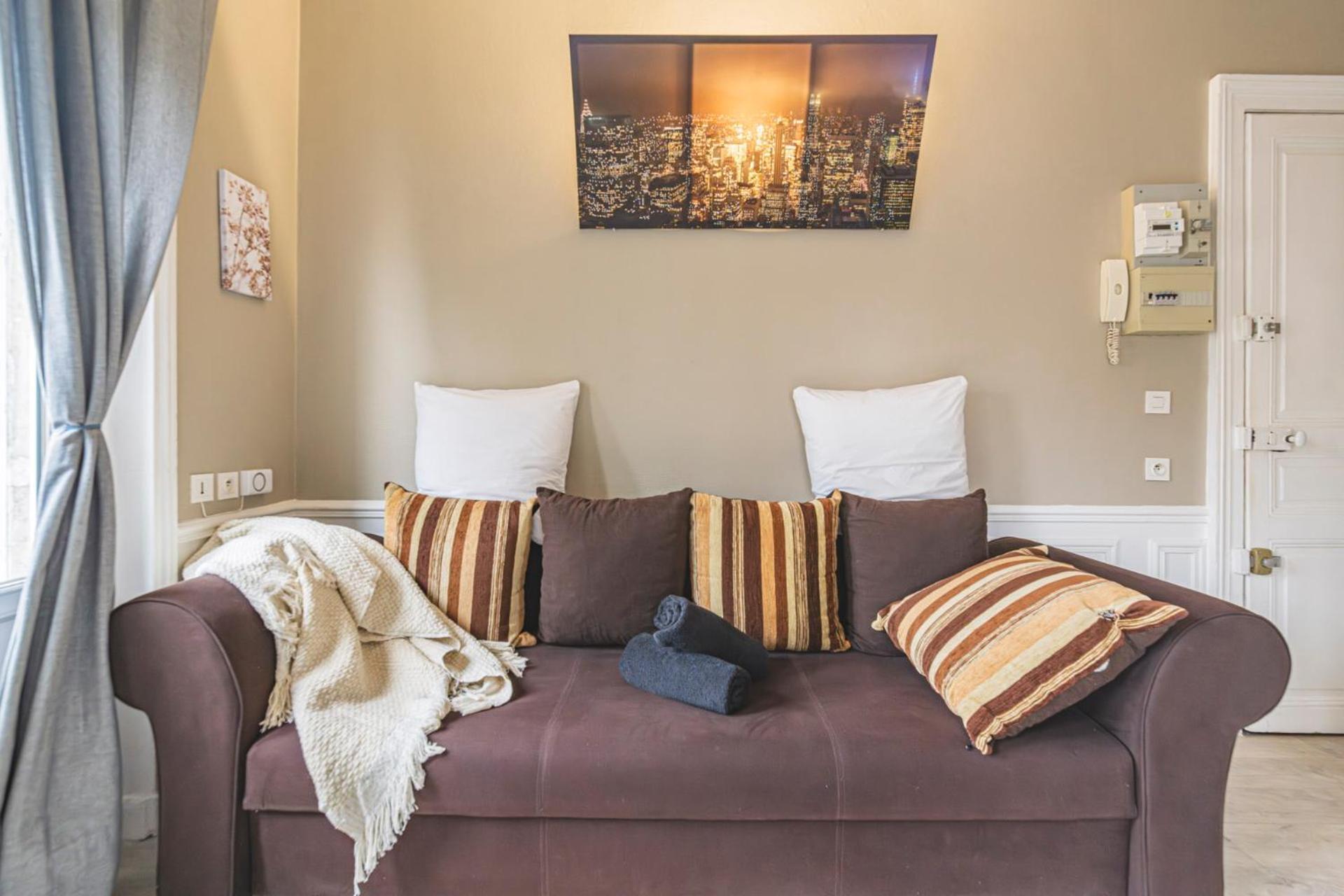 Taittinger 511 Apartment Reims Bagian luar foto