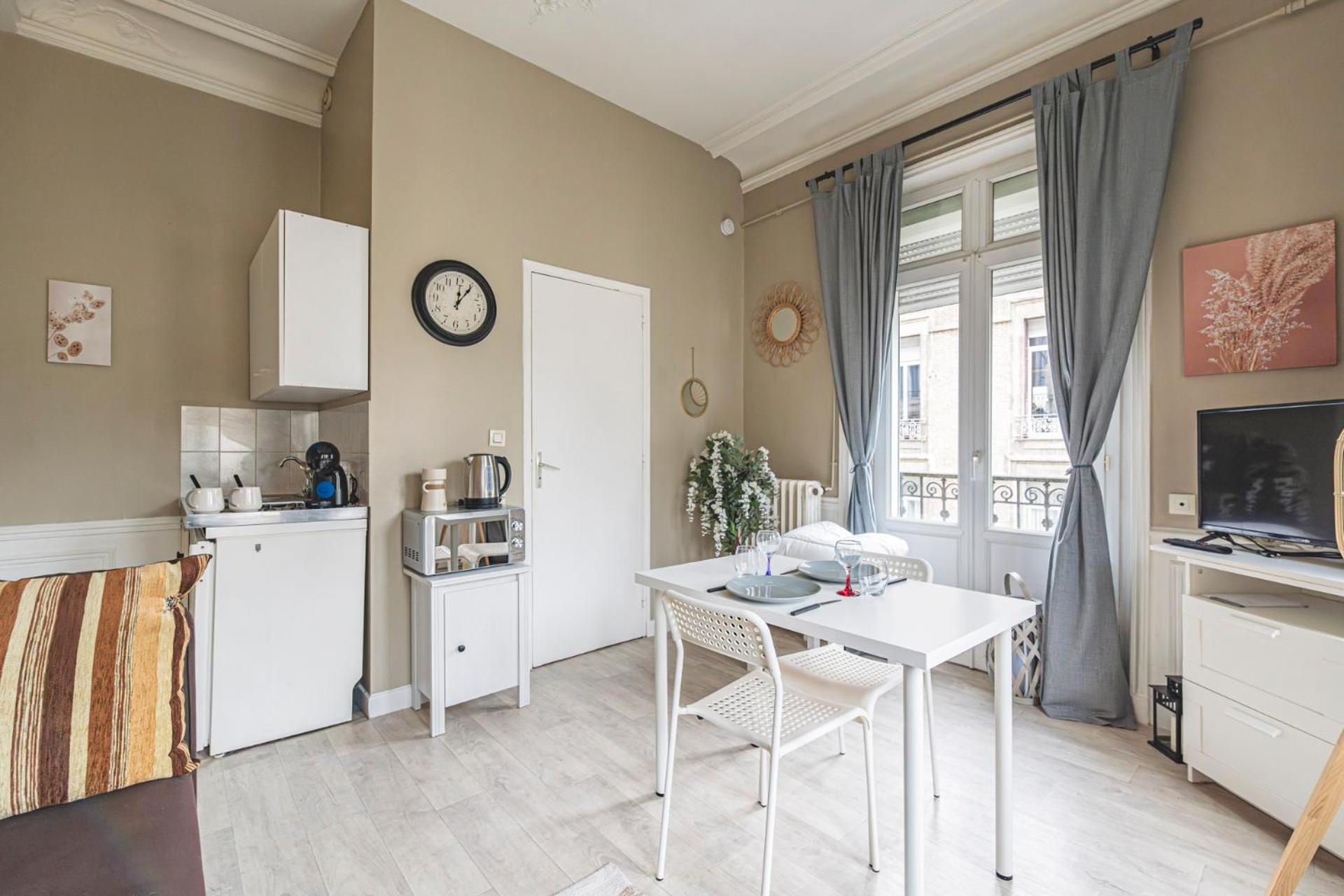 Taittinger 511 Apartment Reims Bagian luar foto