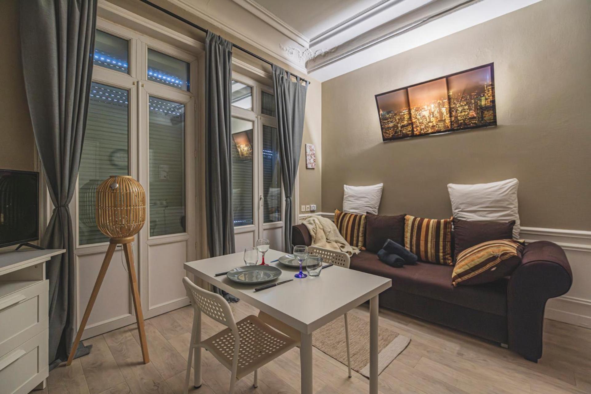 Taittinger 511 Apartment Reims Bagian luar foto