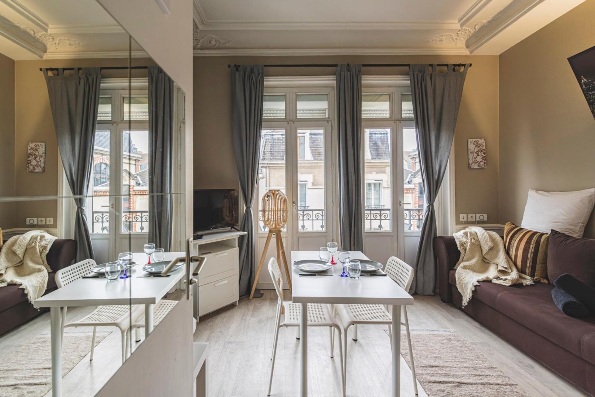 Taittinger 511 Apartment Reims Bagian luar foto
